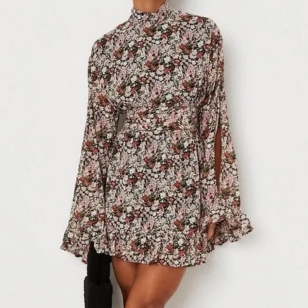 Missguided Highneck Floral Pleated Waist Dress Size 14 Black NWT